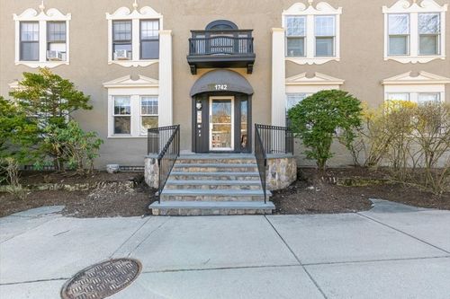 2-1742 Commonwealth Ave, Boston, MA, 02135-5616 | Card Image