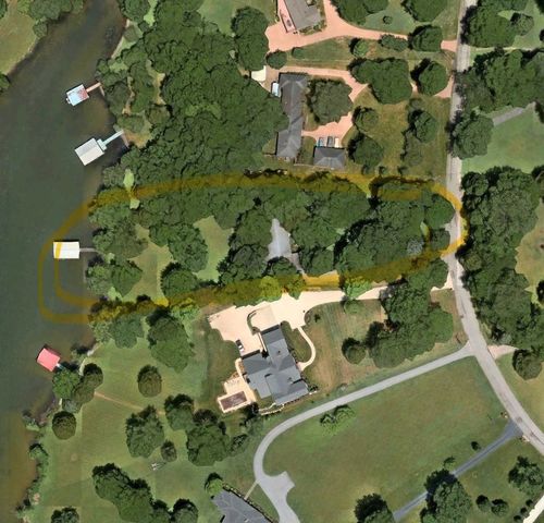220 Bluegrass Dr, Hendersonville, TN, 37075-4002 | Card Image