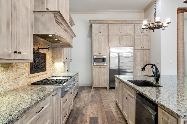 11030 Hidden Blf, House other with 4 bedrooms, 4 bathrooms and null parking in McGregor TX | Image 13