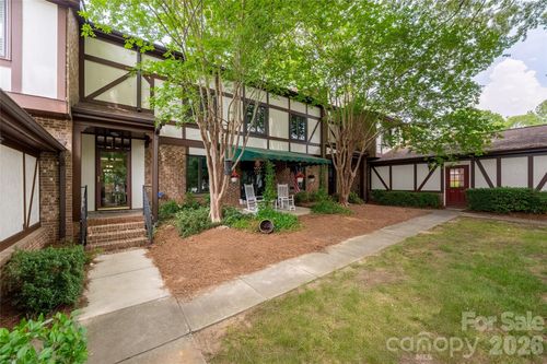 7226 Quail Meadow Ln, Charlotte, NC, 28210-5123 | Card Image