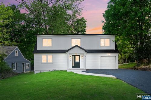 43 Crystal Ave, West Orange, NJ, 07052-3545 | Card Image