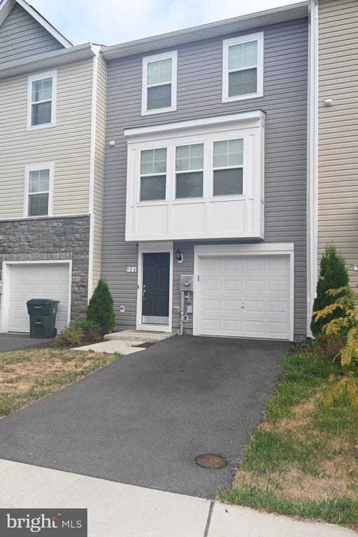 Mercer Dr, Hagerstown, MD 21742