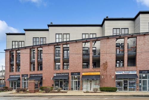 3s-1739 N Clybourn Ave, Chicago, IL, 60614-7516 | Card Image