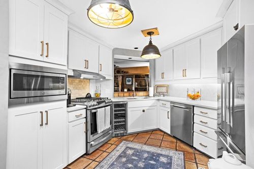 129 Hampton Pl, Nashville, TN, 37215-1537 | Card Image