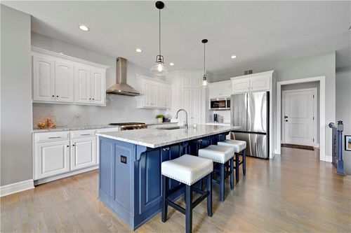 14744 Fairway St, Leawood, KS, 66224-4605 | Card Image