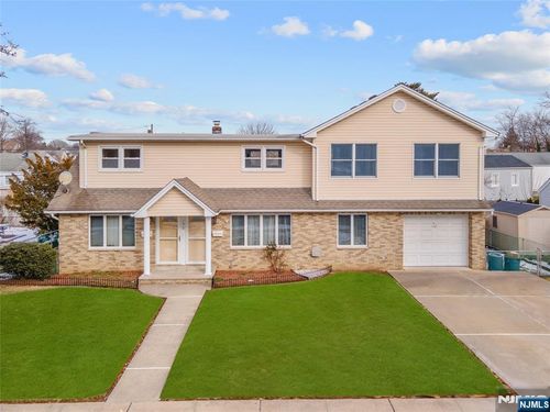 190 Martin Ave, Clifton, NJ, 07012-1139 | Card Image