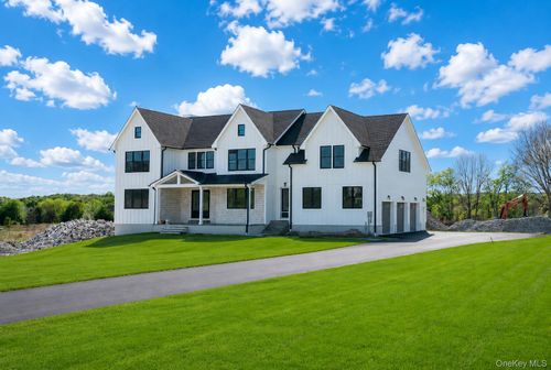 71 Abu Mousa Dr, Lagrangeville, NY, 12540-5856 | Card Image