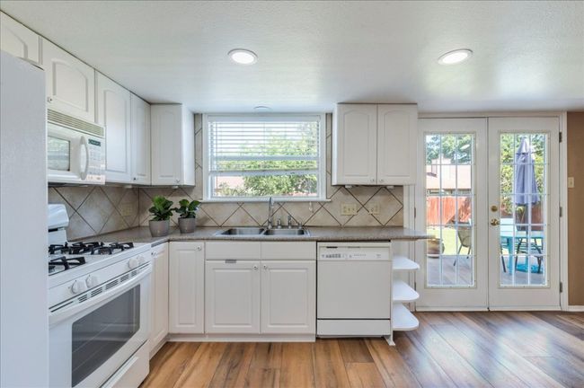 Open Kitchen. | Image 11