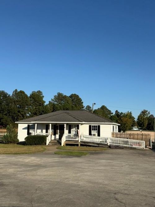 121 Chase Ct Nw, milledgeville, GA, 31061-7177 | Card Image