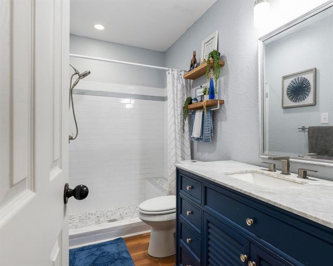 Downstairs guest bath | Image 21