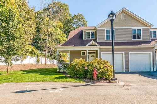 unit-401-70 Endicott St, Norwood, MA, 02062-3053 | Card Image