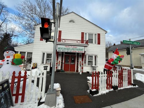 1 Oscawana Lake Rd, Putnam Valley, NY, 10579-3003 | Card Image