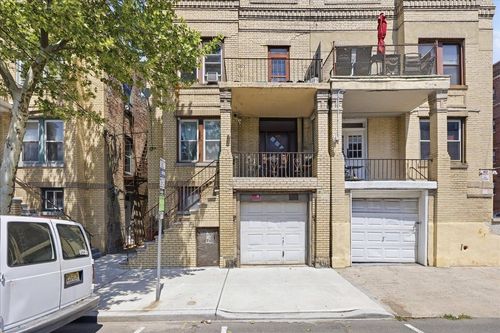 122 61st St, West New York, NJ, 07093 | Card Image