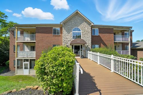 8-701 Napa Valley Ln, Crestview Hills, KY, 41017-5115 | Card Image