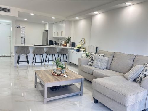apt-406-3101 N Country Club Dr, Aventura, FL, 33180-1764 | Card Image