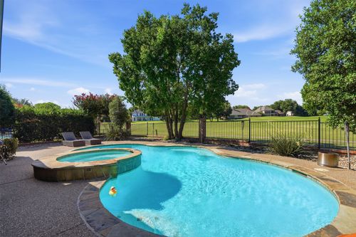 902 Riviera Dr, Mansfield, TX, 76063-3713 | Card Image