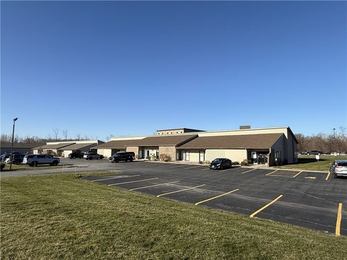 31 Erie Canal Dr, Greece, NY, 14626-4602 | Card Image