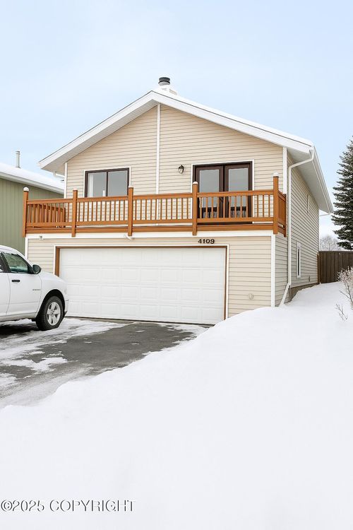 4109 Mclean Pl, Anchorage, AK, 99504-4349 | Card Image