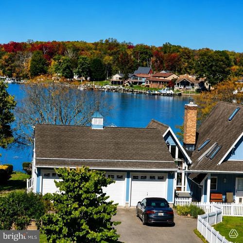 2220 Silver Lane Rd, Essex, MD, 21221-6138 | Card Image