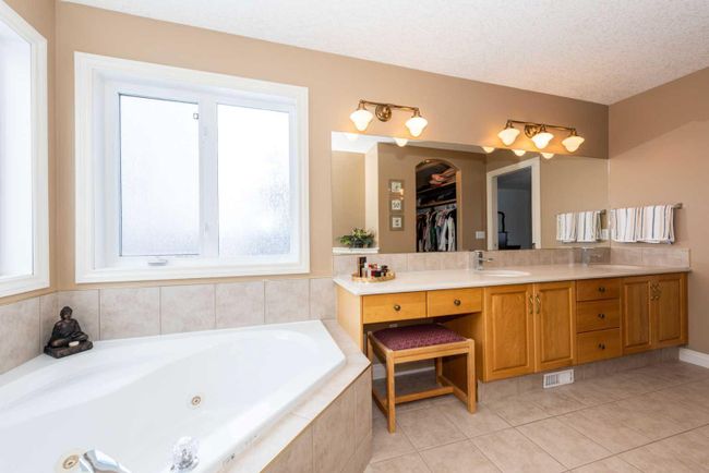 1212 Woodside Way Nw, Home with 4 bedrooms, 2 bathrooms and 4 parking in Airdrie AB | Image 31