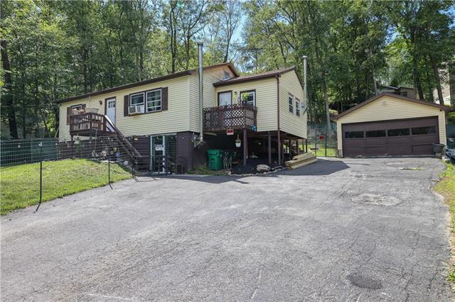 Fawn Ln, Bushkill, PA 18324