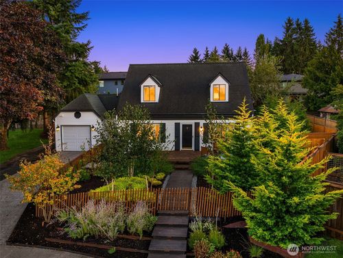 8423 Ne 131st Pl, Kirkland, WA, 98034-2679 | Card Image