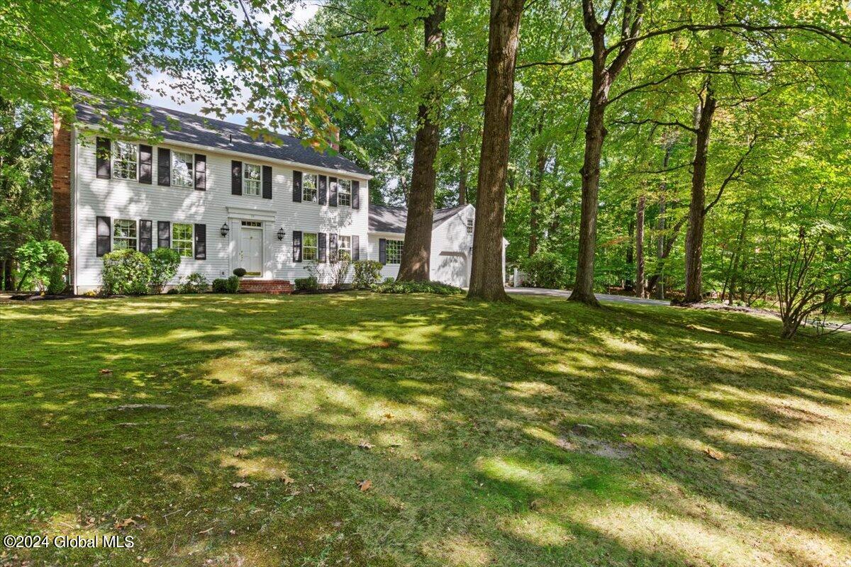 Tamarack Dr, Delmar, NY 12054