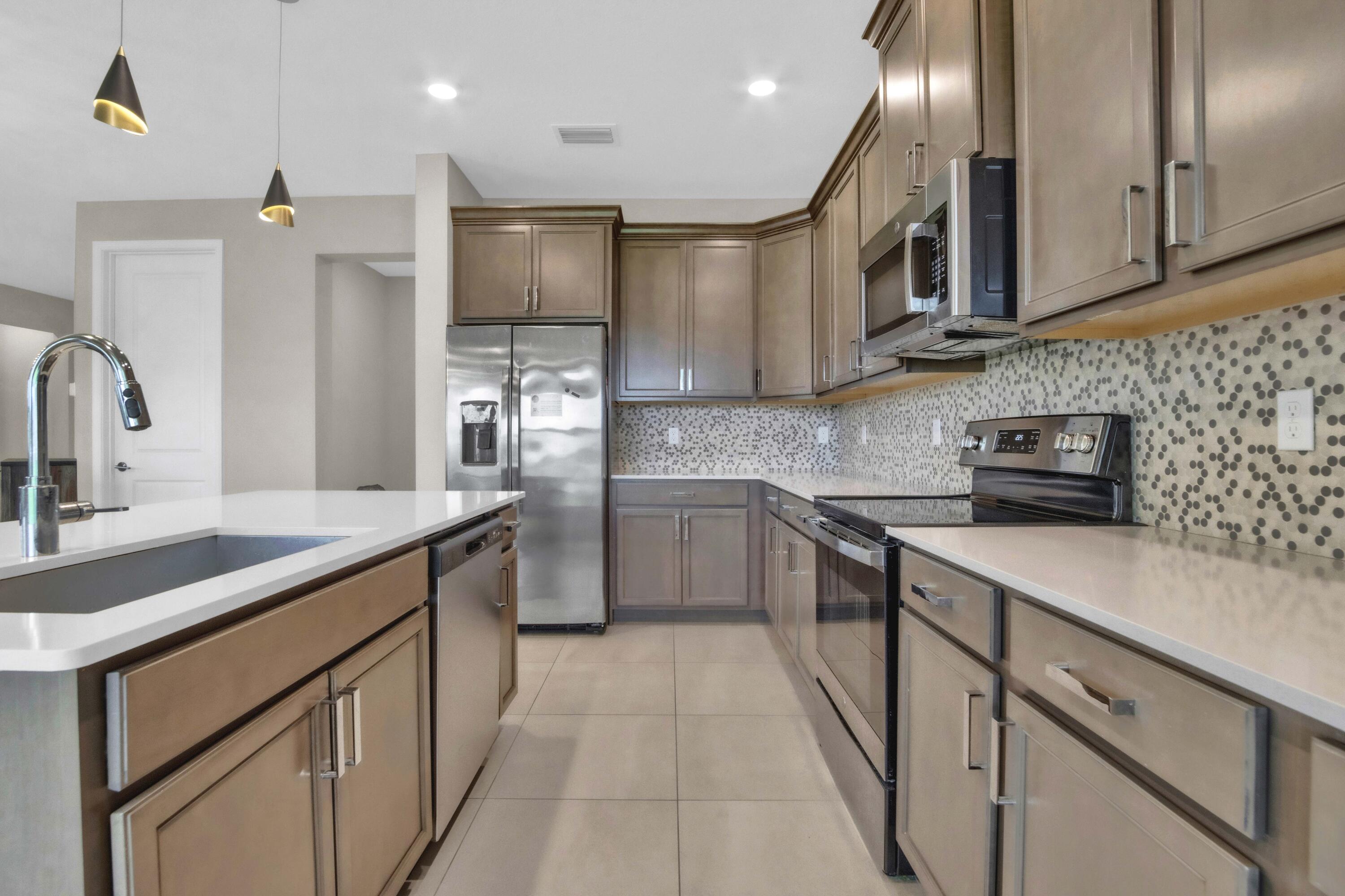 Residential Lease in Royal Palm Beach 4