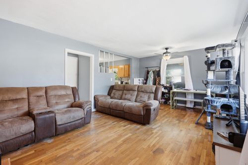 216 Rancho Dr, Frankfort, KY, 40601-3064 | Card Image