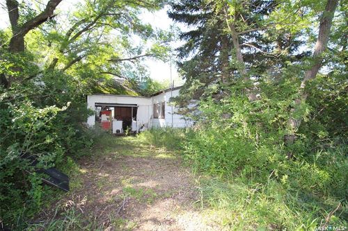 808 2nd Ave S, Simmie, SK, S0N2N0 | Card Image