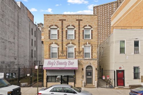 811 Courtlandt Ave, Bronx, NY, 10451-5169 | Card Image
