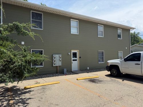 2-106 S 3rd Ave, Mendota, IL, 61342-2200 | Card Image