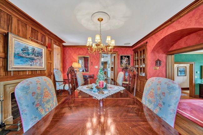 Dining | Image 17