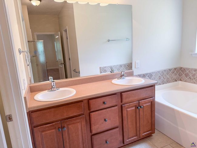 210 Timber Ridge Blvd, House other with 3 bedrooms, 2 bathrooms and null parking in Byron GA | Image 34