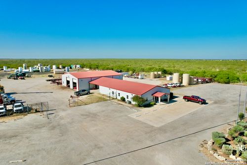 14800 S Interstate Highway 35, Dilley, TX, 78017-4603 | Card Image