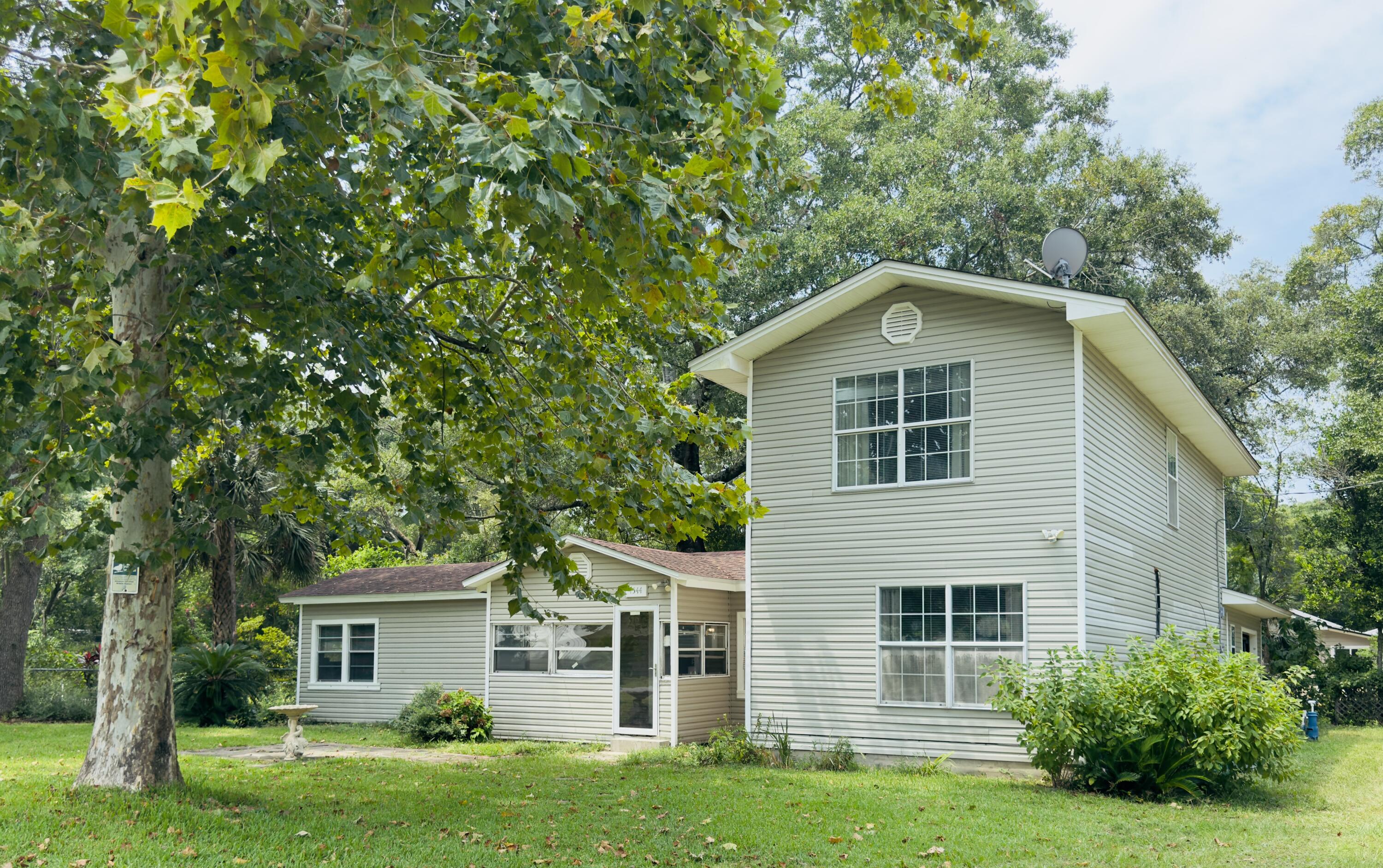 Cedar St, Niceville, FL 32578