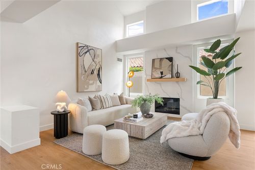 67 Pelican Ct, Newport Beach, CA, 92660-2971 | Card Image