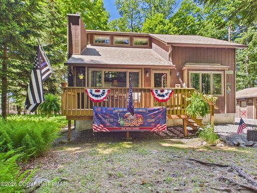 258 Paxinos Dr, Pocono Lake, PA, 18347-8074 | Card Image