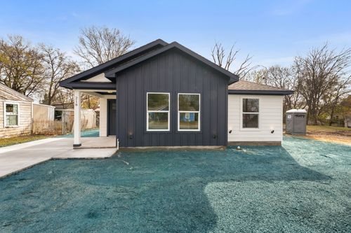 218 Chandler St, Wilmer, TX, 75172-1027 | Card Image