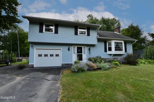 6 Gretel Terrace, Clifton Park, NY, 12065 | Card Image