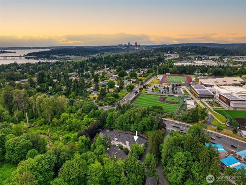 b306-4515 125th Ave Se, Bellevue, WA, 98006-1900 | Card Image
