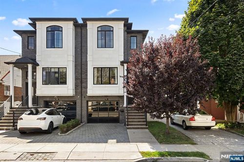 210 Knox Ave, Cliffside Park, NJ, 07010-2510 | Card Image