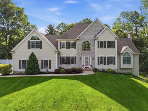 74 Whipple Brook Rd, Wrentham, MA, 02093-2512 | Card Image