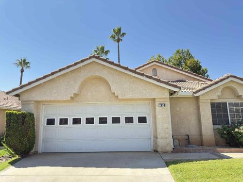 2890 Summer Set Cir, Banning, CA, 92220-3728 | Card Image