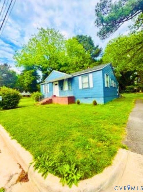 705 Endly St, Chase City, VA, 23924-1130 | Card Image