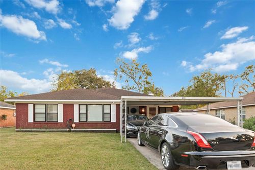 201 Midway Dr, Baytown, TX, 77521-4514 | Card Image