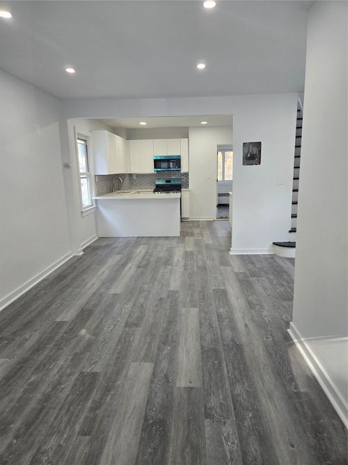 4347 Grace Ave, Bronx, NY, 10466-1817 | Card Image