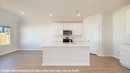 1217 E Stallion Ln, Mustang, OK, 73064-4652 | Card Image