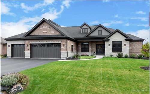 9915 Henning Dr, Huntley, IL, 60142-8600 | Card Image