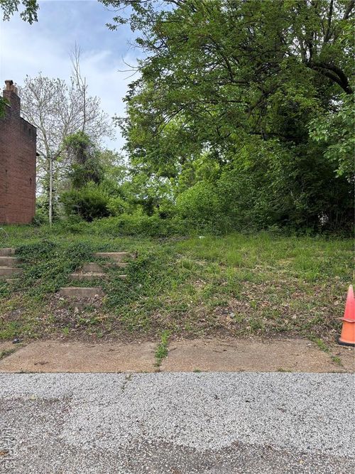 6311 Page Ave, Saint Louis, MO, 63133-1927 | Card Image